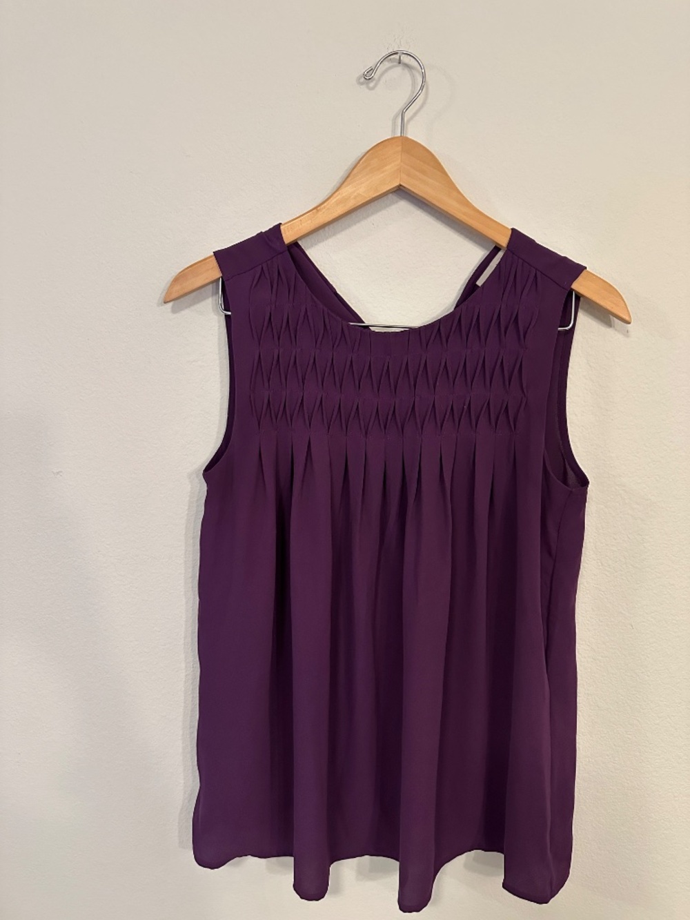 LOFT Purple Pleated Sleeveless Blouse Tie Back Keyhole Size S